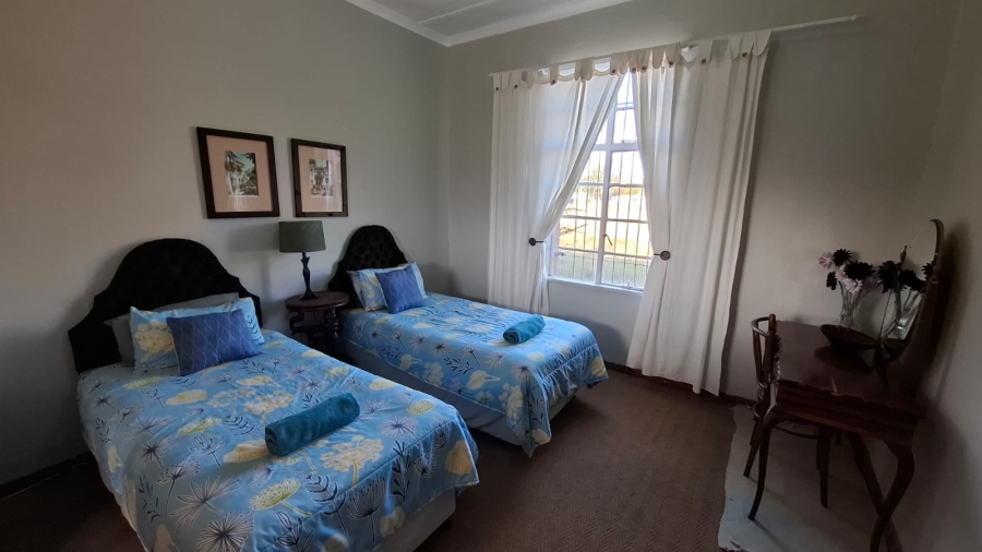 8 Bedroom Property for Sale in Memel Free State
